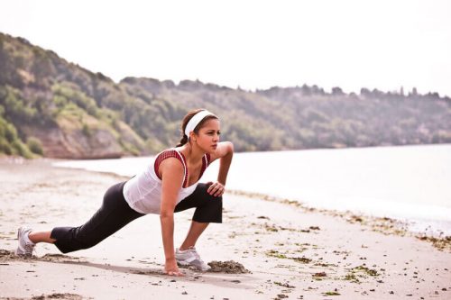 woman exercise to raise body temperature